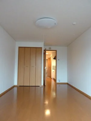 のマンスリーマンション・ウィークリーマンション「ストロベリー・カーサⅤ 103・洋室(No.1275264)」メイン画像