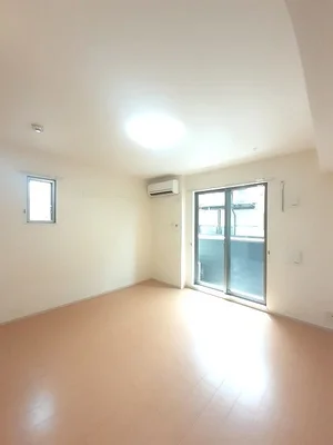 のマンスリーマンション・ウィークリーマンション「プランドール松縄 101・洋室(No.1275654)」メイン画像