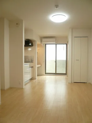 のマンスリーマンション・ウィークリーマンション「クリスタル・セレニティ 105・洋室(No.1275888)」メイン画像