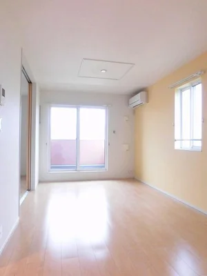 津市のマンスリーマンション・ウィークリーマンション「グレイスコート　Ⅲ 201・洋室(No.1275989)」メイン画像