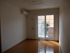 のマンスリーマンション・ウィークリーマンション「アンソレイエ　Ⅱ 102・洋室(No.1276280)」メイン画像