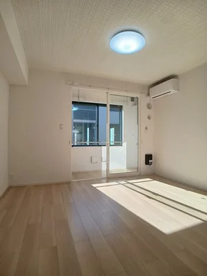 のマンスリーマンション・ウィークリーマンション「ヒカルサ藤枝高柳Ⅰ 102・洋室(No.1276429)」メイン画像