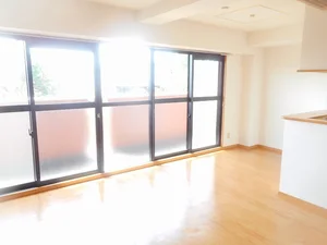 のマンスリーマンション・ウィークリーマンション「ルピナス・イースト 203・洋室(No.1276520)」メイン画像