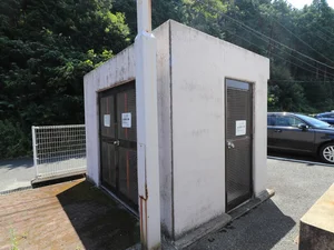 敷地内　ゴミ捨て場