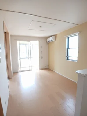 のマンスリーマンション・ウィークリーマンション「プルメリアⅠ 204・洋室(No.1276697)」メイン画像