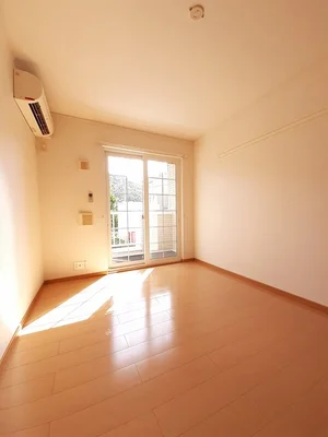 愛媛県のマンスリーマンション・ウィークリーマンション「カーサ・セレノ　Ｎ 103・洋室(No.1276701)」メイン画像