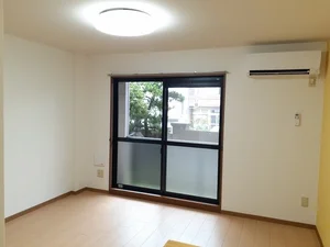 水戸市のマンスリーマンション・ウィークリーマンション「Ｃｏｕｒｔ　Ｌｉｖｅｌｙ 103・洋室(No.1276867)」メイン画像