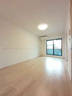 のマンスリーマンション・ウィークリーマンション「リヴァーサ美の浜 202・洋室(No.1277073)」メイン画像