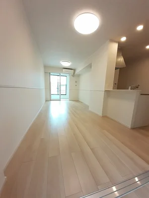 のマンスリーマンション・ウィークリーマンション「リラ　クオーレ 102・洋室(No.1277105)」メイン画像