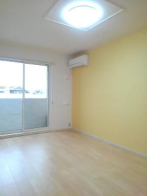 のマンスリーマンション・ウィークリーマンション「アヴォンリー　Ⅱ 102・洋室(No.1277116)」メイン画像