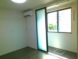 のマンスリーマンション・ウィークリーマンション「ソレイユ　ＩＺＵＭＩ 101・洋室(No.1277370)」メイン画像