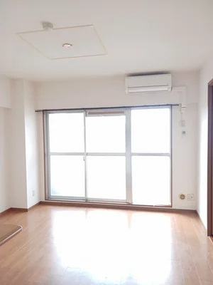 のマンスリーマンション・ウィークリーマンション「アズゥ－ル 302・洋室(No.1277798)」メイン画像