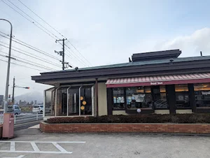 ロイヤルホスト戸坂店まで徒歩１９分