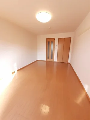 岡山市北区のマンスリーマンション・ウィークリーマンション「ハピーライフ平田 201・洋室(No.1277831)」メイン画像