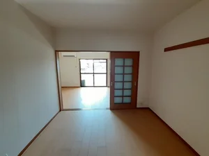 のマンスリーマンション・ウィークリーマンション「ステートリーマンション鷲崎 502・洋室(No.1277922)」メイン画像