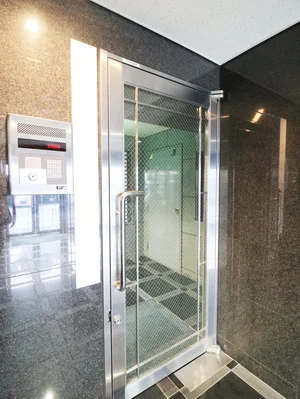 オートロック付きでセキュリティ対策もされていて　女性も安心です！