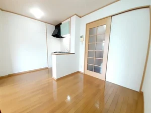 のマンスリーマンション・ウィークリーマンション「サンライフ徳力 201・洋室(No.1278459)」メイン画像