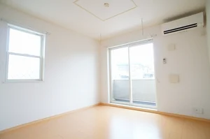 のマンスリーマンション・ウィークリーマンション「ＧＲＡＣＥ　ＧＡＲＤＥＮ　Ａ 104・洋室(No.1278472)」メイン画像