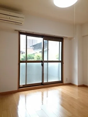 のマンスリーマンション・ウィークリーマンション「メゾン　ド　ブローテＢ 102・洋室(No.1279113)」メイン画像