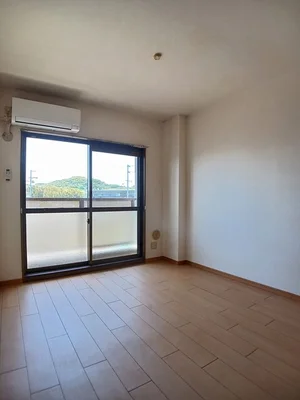 のマンスリーマンション・ウィークリーマンション「サンプラザ出口 303・洋室(No.1279173)」メイン画像