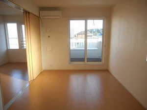 近江八幡市のマンスリーマンション・ウィークリーマンション「ＲｉｒｉａⅦ　１ 201・洋室(No.1279279)」メイン画像