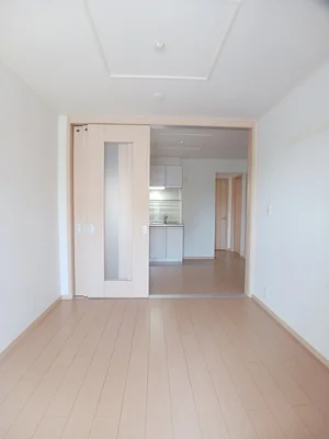 のマンスリーマンション・ウィークリーマンション「レゾナンス 103・洋室(No.1279852)」メイン画像