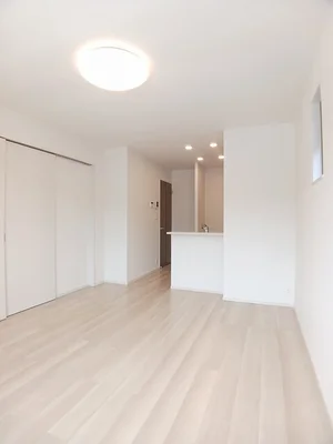 雲南市のマンスリーマンション・ウィークリーマンション「セレーノプラシードⅤ 203・洋室(No.1279942)」メイン画像