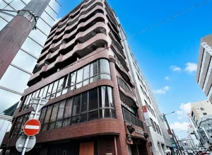 JR小倉駅より徒歩5分の駅チカ♪周辺には飲食店などもございますので便利な立地となります。