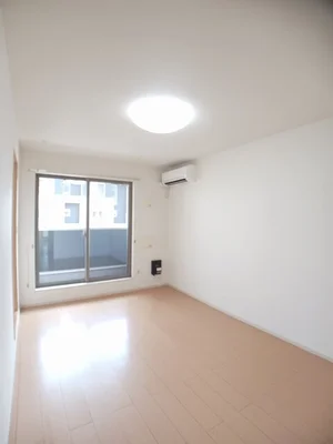 のマンスリーマンション・ウィークリーマンション「エスポワール　Ⅰ 202・洋室(No.1279959)」メイン画像