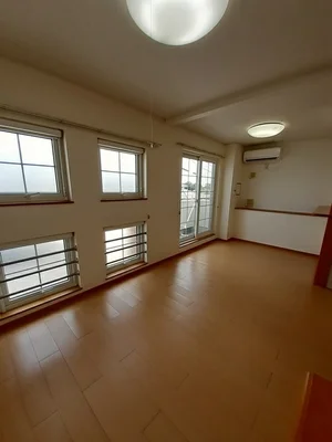 津市のマンスリーマンション・ウィークリーマンション「カーサ・ブリーズ　Ｂ棟 201・洋室(No.1280074)」メイン画像