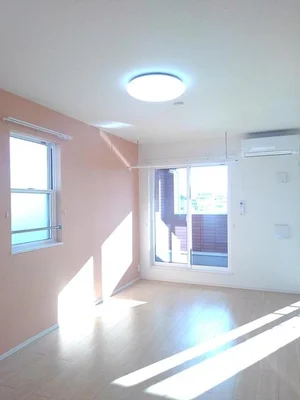 のマンスリーマンション・ウィークリーマンション「アンビションⅡ 203・洋室(No.1280088)」メイン画像