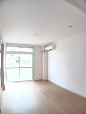 のマンスリーマンション・ウィークリーマンション「トラッド　木田谷Ⅲ 102・洋室(No.1280098)」メイン画像