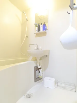 バストイレ別！シャンプーやボディーソープをご用意させていただいてるので入居してすぐ湯舟に浸かって疲れを癒すことが可能です♪