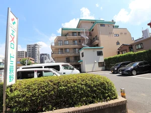 介護老人保健施設 エメロード三萩野