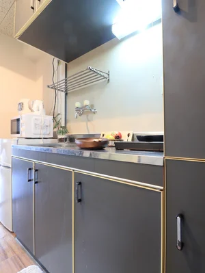 キッチンはお掃除する際に便利なIH♪フライパンや鍋などの調理器具だけでなく、コップやお皿などもご用意しておりますので食材さえご用意いただければ、即日自炊可能です!