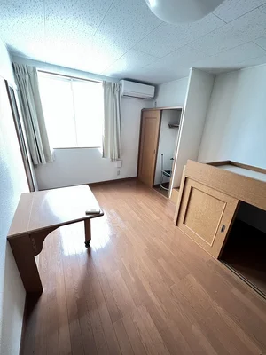 のマンスリーマンション・ウィークリーマンション「レオパレスシーサイド２１ 102(No.1280232)」メイン画像