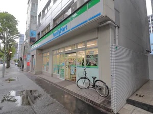 ファミリーマート