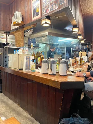 焼とり華(はな)まで徒歩1分