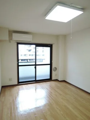 のマンスリーマンション・ウィークリーマンション「ウィスタリア 202・洋室(No.1280502)」メイン画像