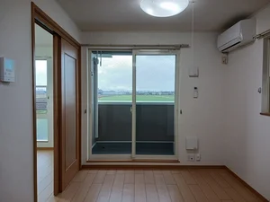 のマンスリーマンション・ウィークリーマンション「サン・フィールド　Ⅱ 201・洋室(No.1280575)」メイン画像