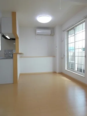 のマンスリーマンション・ウィークリーマンション「ソレイユＧＥＮ　Ⅲ 202・洋室(No.1280812)」メイン画像