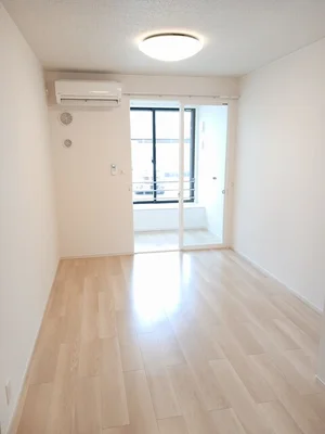 のマンスリーマンション・ウィークリーマンション「ＣＡＳＡ　Ｍ　Ⅲ 103・洋室(No.1280825)」メイン画像