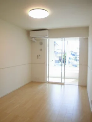 のマンスリーマンション・ウィークリーマンション「ソッフィオーネⅡ 102・洋室(No.1281552)」メイン画像