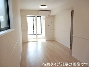 のマンスリーマンション・ウィークリーマンション「メゾン　マルベリィ 105・洋室(No.1281565)」メイン画像