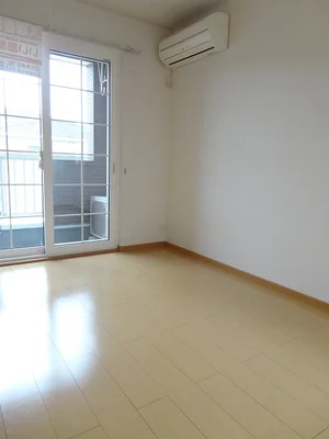 のマンスリーマンション・ウィークリーマンション「ＥＭＥＲＡＬＤ　Ⅱ 101・洋室(No.1281637)」メイン画像