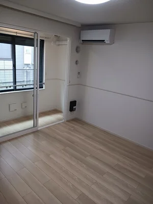 のマンスリーマンション・ウィークリーマンション「フラット・スリ－ 102・洋室(No.1281648)」メイン画像