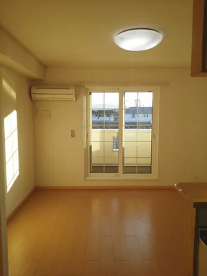 のマンスリーマンション・ウィークリーマンション「モンシェリ 202・洋室(No.1281764)」メイン画像