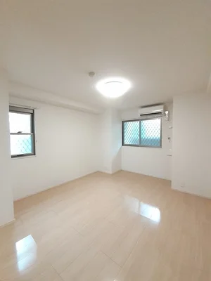 のマンスリーマンション・ウィークリーマンション「Ａｌｉｖｅ　Ｈｏｕｓｅ 103・洋室(No.1281776)」メイン画像