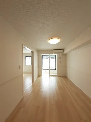 庄原市のマンスリーマンション・ウィークリーマンション「ＲＡＶｉ　Ａ 102・洋室(No.1281788)」メイン画像