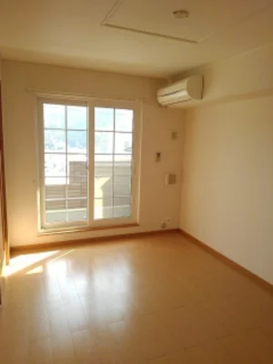 西諫早駅（長崎県）のマンスリーマンション・ウィークリーマンション「レジーナ・ＣＯＣＯ 201・洋室(No.1281819)」メイン画像